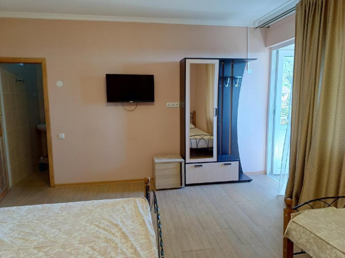 Inzhir Guest House New Athos Exteriör bild